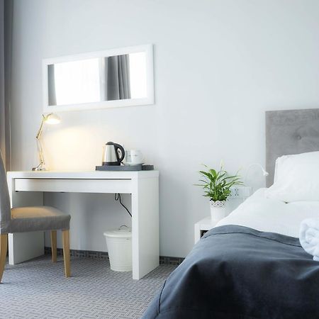 Hotel Inner City Кутно Экстерьер фото
