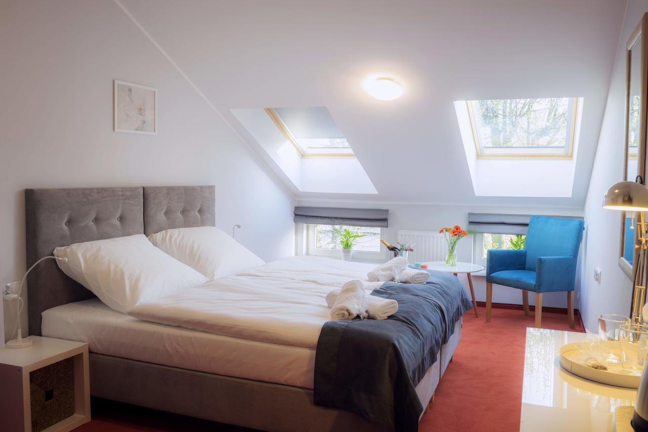 Hotel Inner City Кутно Экстерьер фото