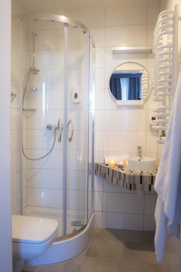 Hotel Inner City Кутно Экстерьер фото