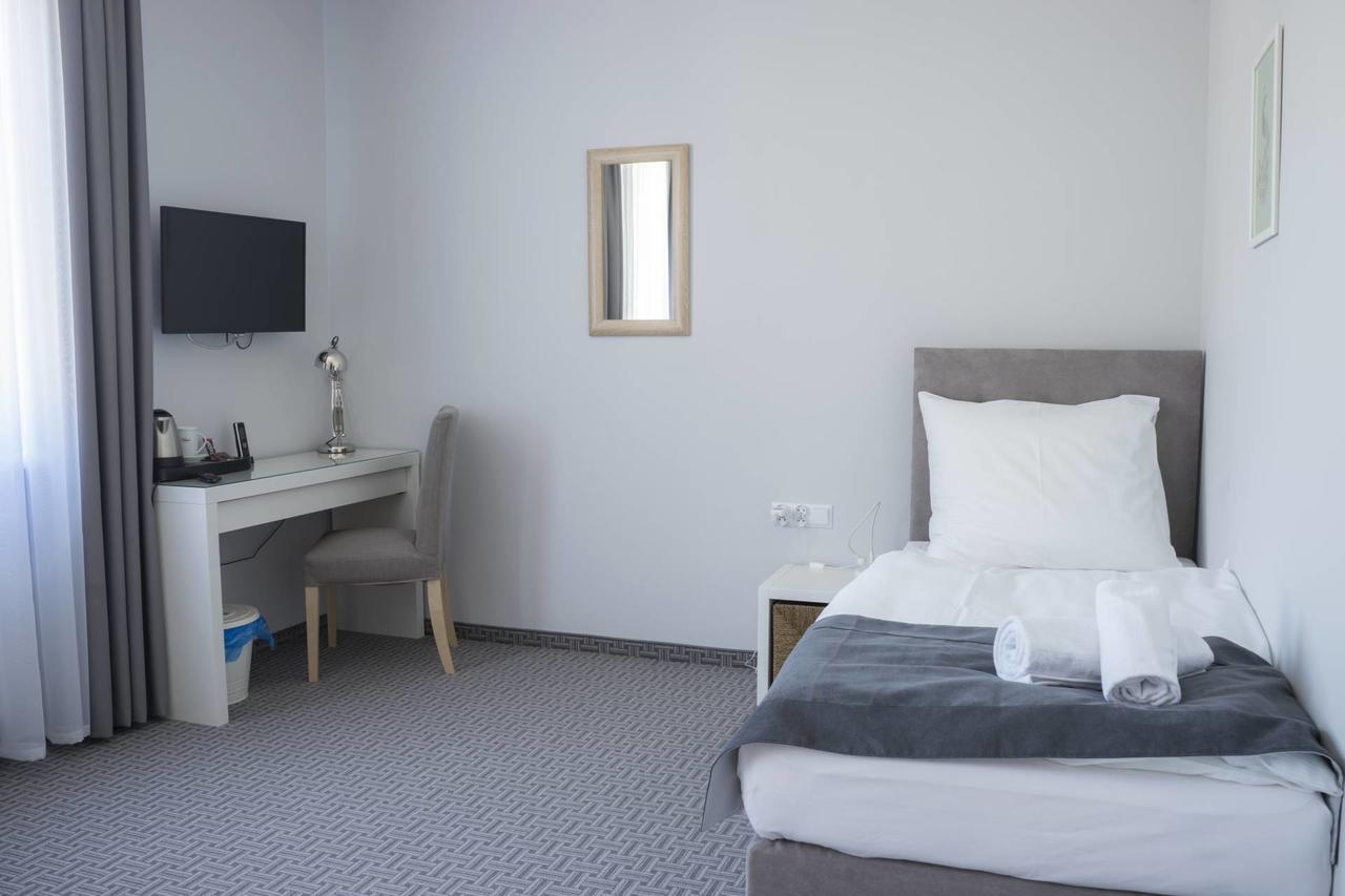 Hotel Inner City Кутно Экстерьер фото